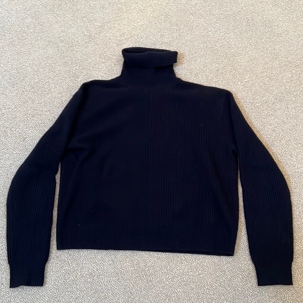 Theory. Navy blue, long sleeve, turtleneck sweater. Small